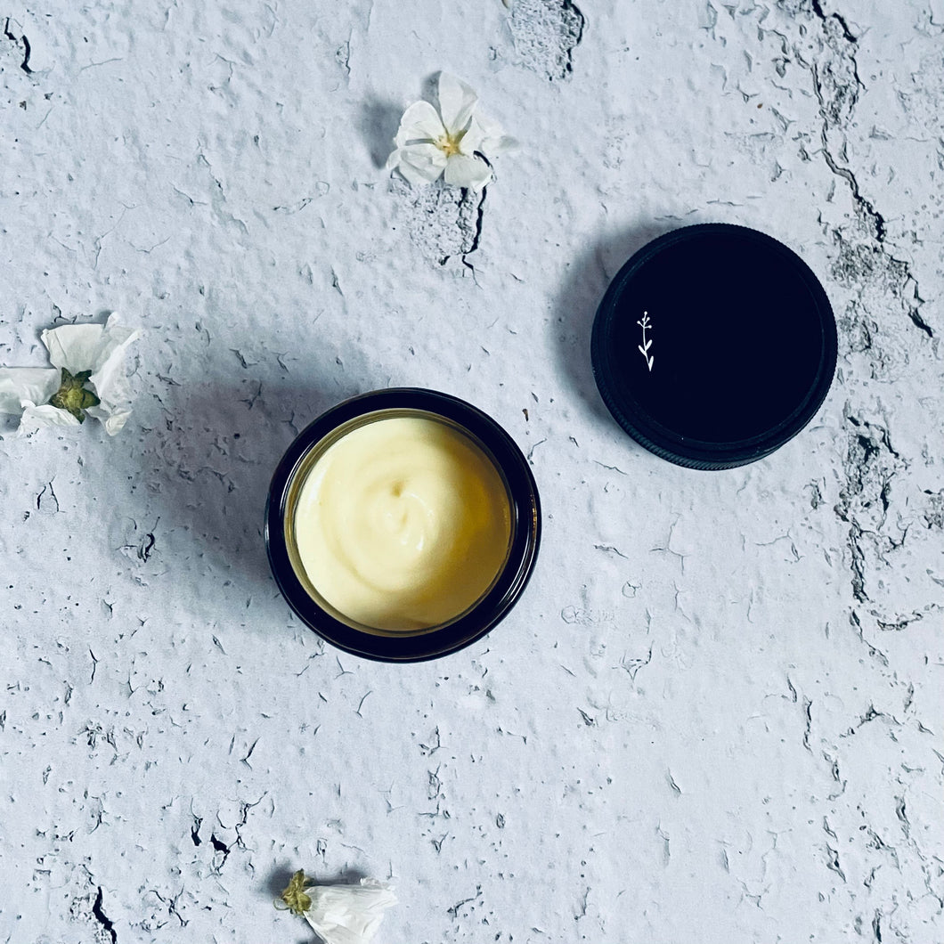 Crème visage antioxydante à la mauve